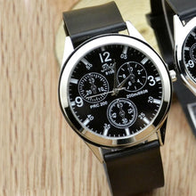 Load image into Gallery viewer, Korean version of fashion, waterproof, antique, fashion, leisure, middle school boys, quartz watch belt, lovers watch electronic